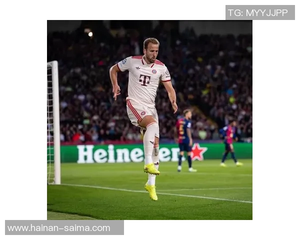 拜仁3-0曼联帽子戏法引发全场狂欢争议判罚成焦点