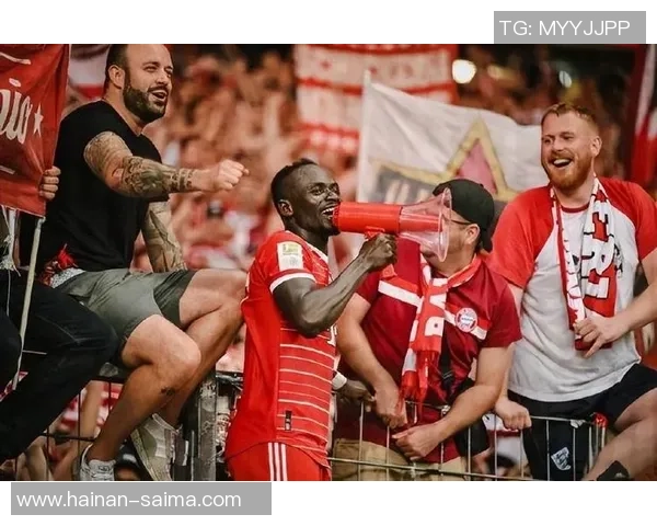 欧联杯精彩对决：里昂与拜仁激战成平局神扑引发争议判罚全场沸腾