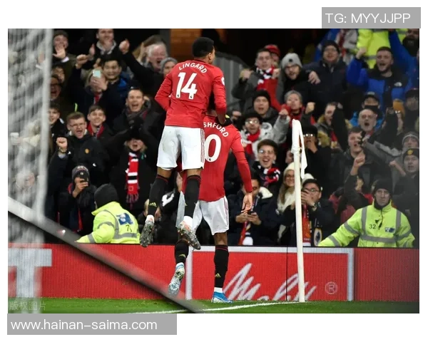 英超激战：里昂逆转那不勒斯红牌事件引发全场热议与数据分析